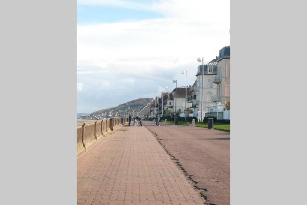 La Maison Bleue Cabourg Buitenkant foto